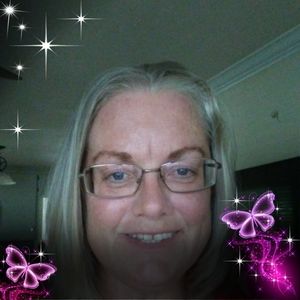 Meet your Posher, Denise